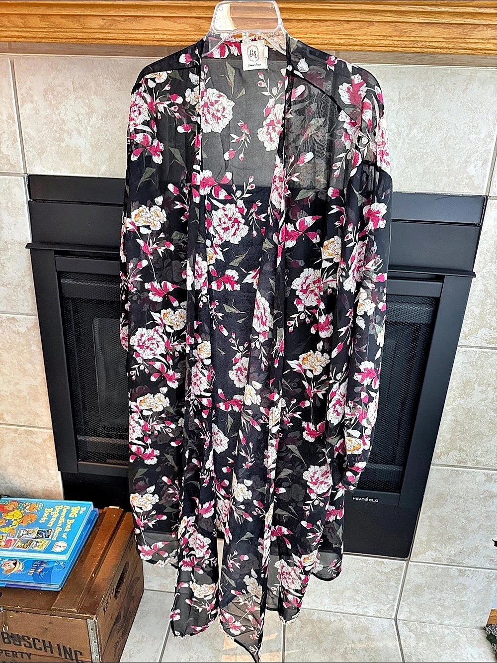 Grace & E's Floral Midi coverup Dress in Black & Pink Size Medium/Large